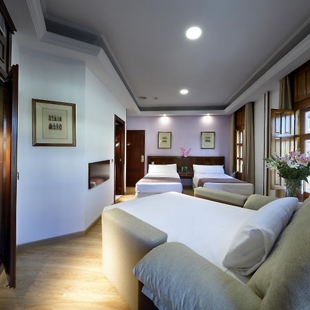 Exe Triunfo Granada Hotel Ngoại thất bức ảnh