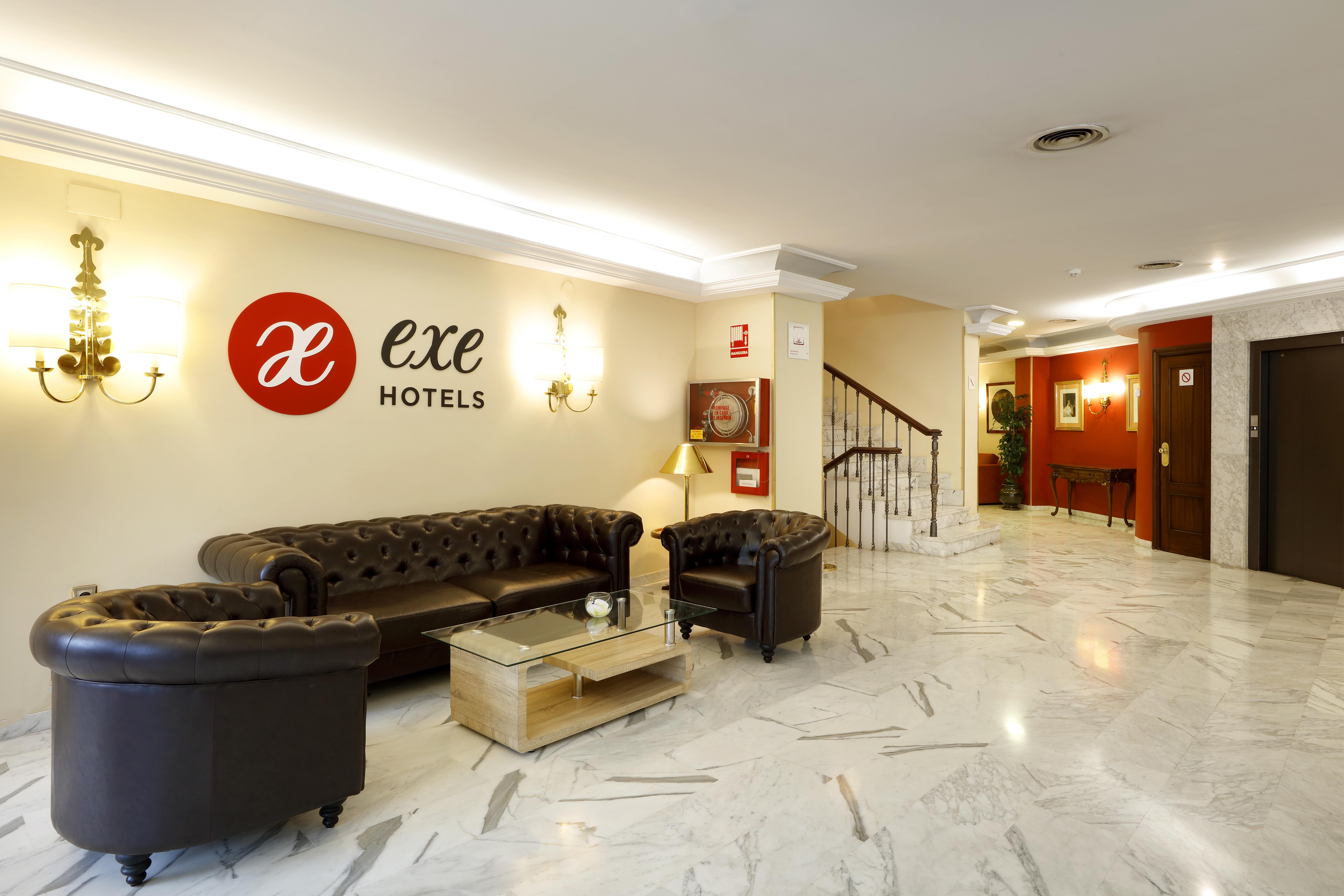 Exe Triunfo Granada Hotel Ngoại thất bức ảnh